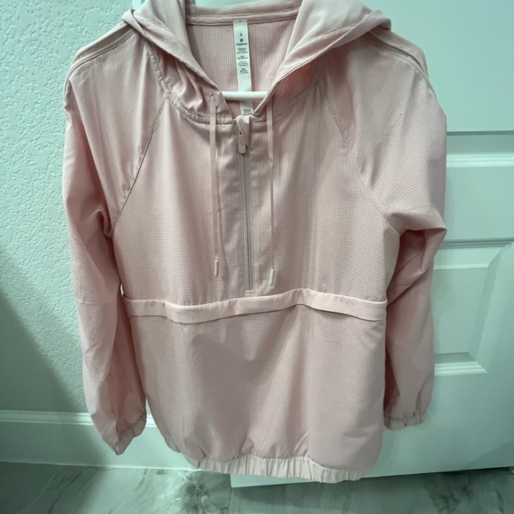 Lululemon 1/2 Zip Pullover - Picture 2 of 4